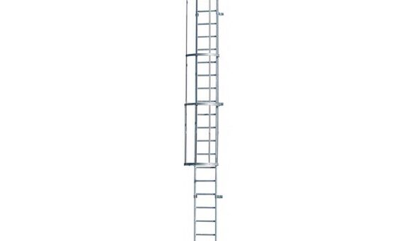 Стационарная лестница для машинных установок KRAUSE, высота 7,28 м.